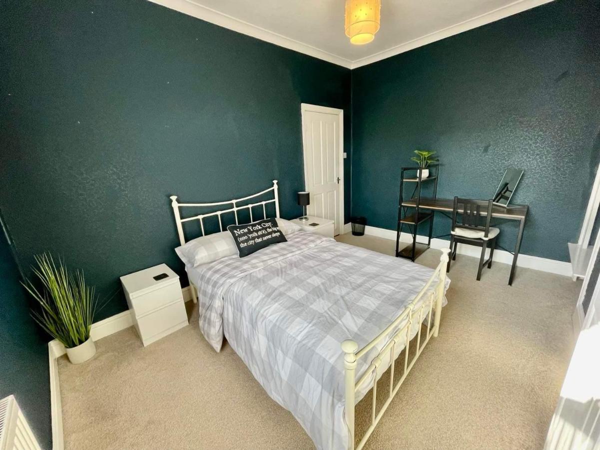 Spacious 3 Bedroom Retreat For Professionals Kingston upon Hull Dış mekan fotoğraf