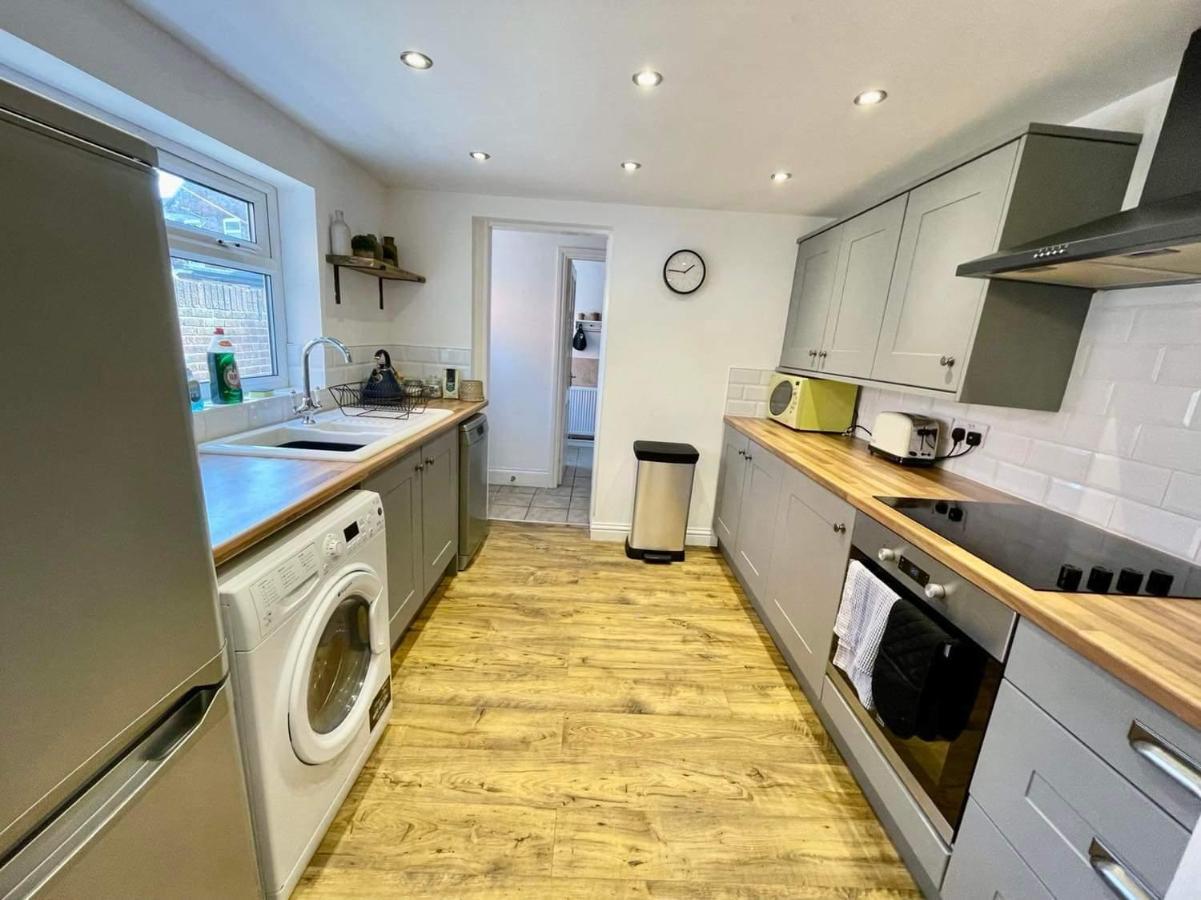 Spacious 3 Bedroom Retreat For Professionals Kingston upon Hull Dış mekan fotoğraf